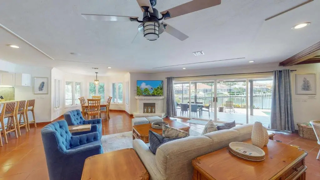 Waterfront Tip Lot Treasure w/ Southern Sunshine