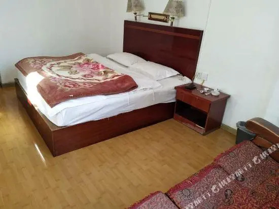Golden Apple Hostel