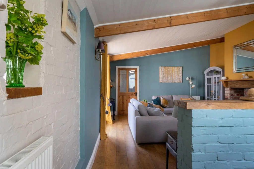 The Cottage - Characterful, coastal family home