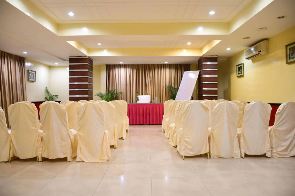 ZO Rooms Ameerpet Satyam