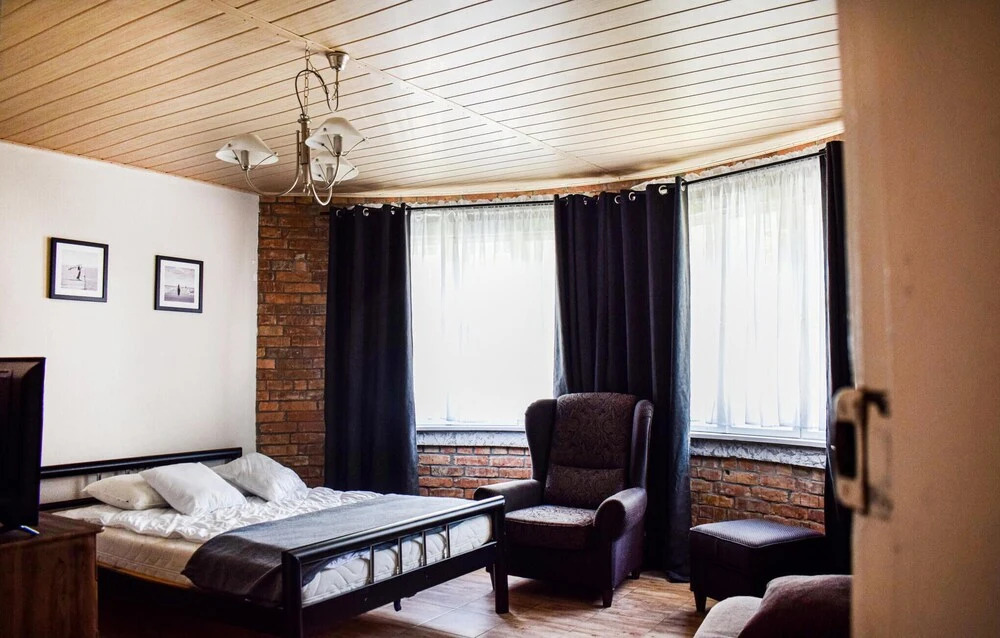 5 Bedroom Awesome Home In Darlówko
