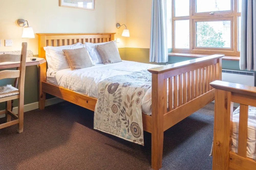 The Half Moon Inn and Country lodge