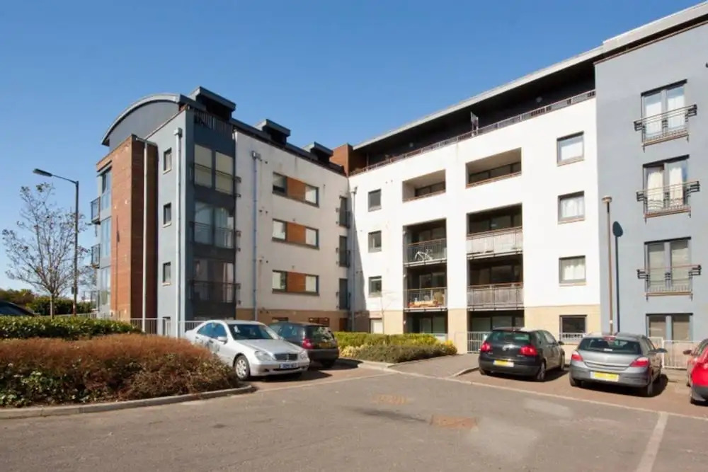 Spacious 2 Bedrooms Apartment in Strada Complex