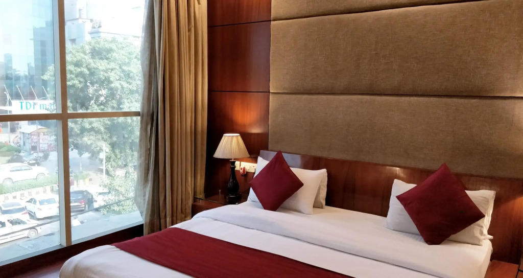 BedBug Hostel by Madpackers