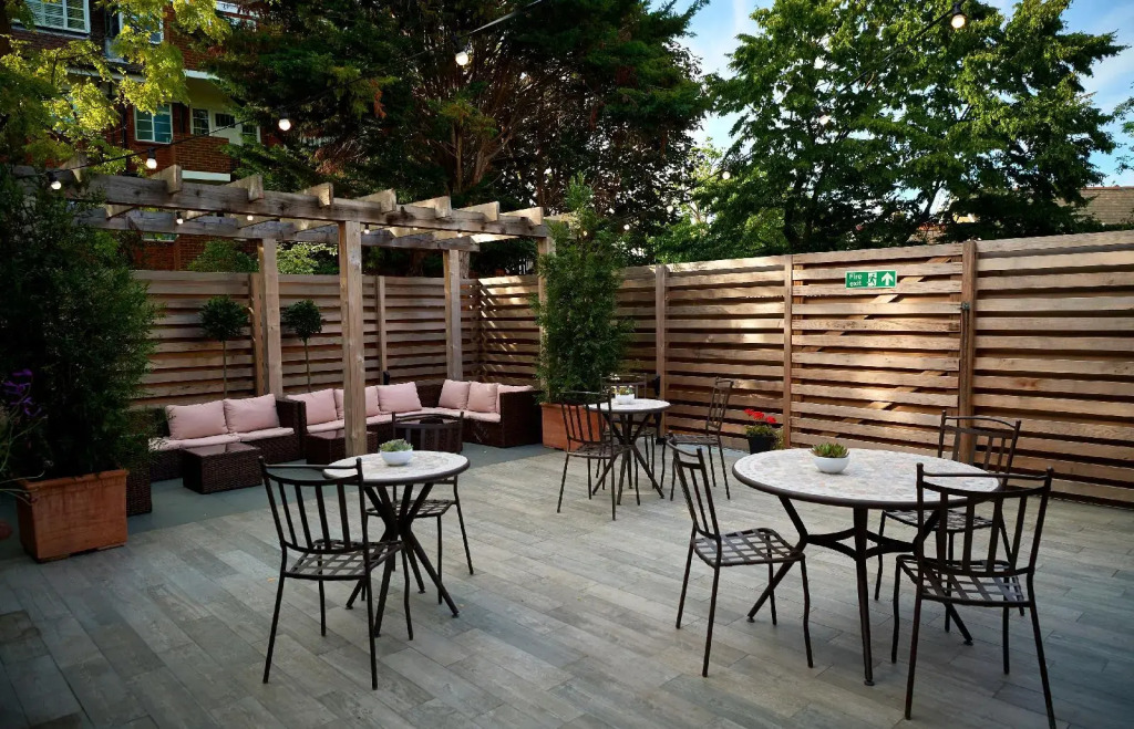 The Lodge Hotel - Putney