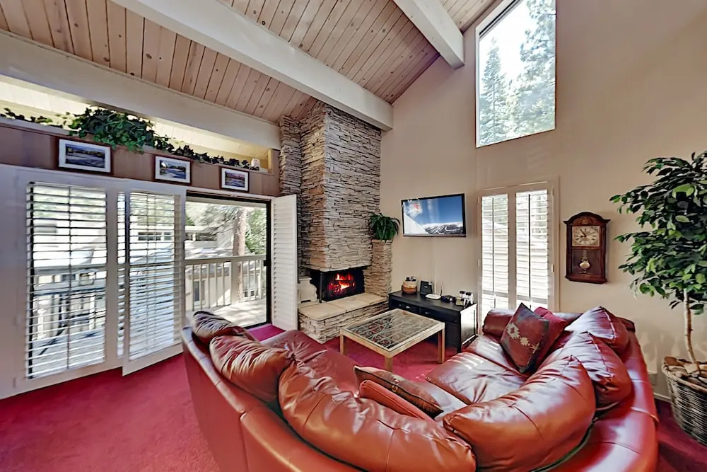Kingwood Village Condo with Sparkling Pool -- Near Beach & Northstar