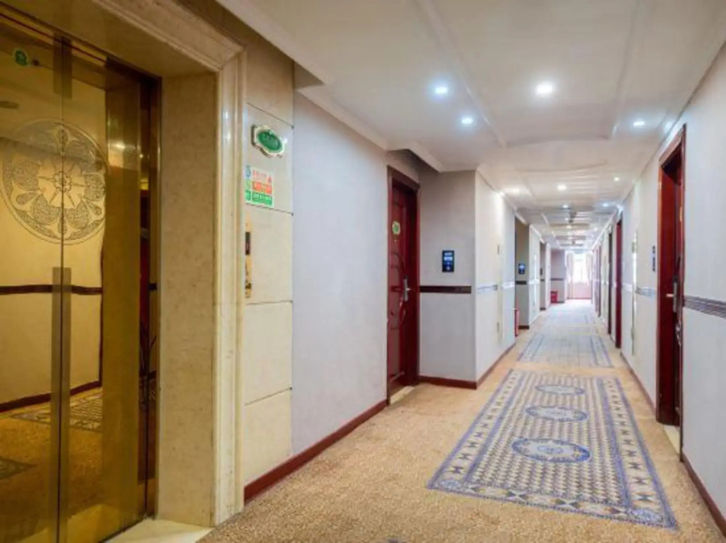 Towo Topping Hotel (Shenzhen Longgang FuPingStation Expressway)