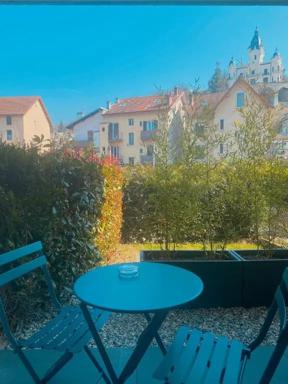 O2M Aix les bains