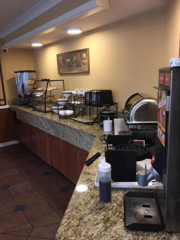 Budgetel Inns & Suites