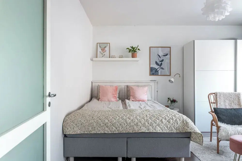 Apartments near Downtown & Sports Center with Free Parking