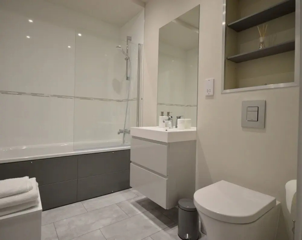 A Brand new Modern 2-bed Apartment in Bedminster