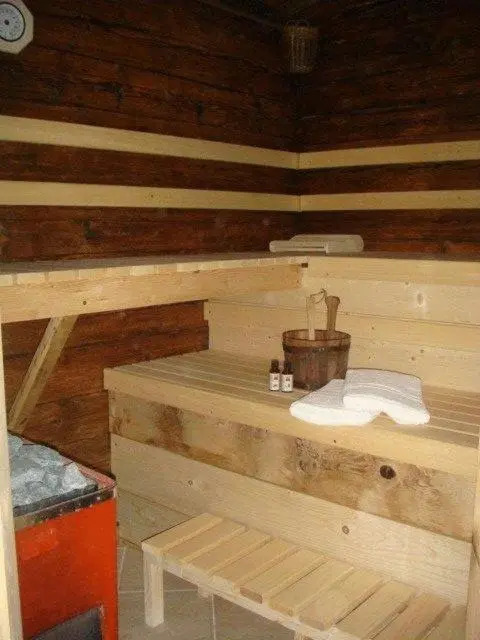 Wörglerhofs Hüttenapartments mit Kachelofen Farm Stay