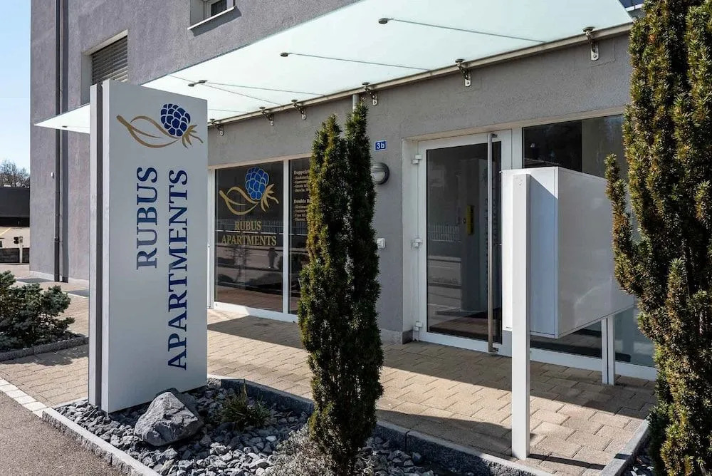 Rubus Apartments