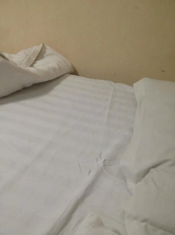 Minghong Business Hotel