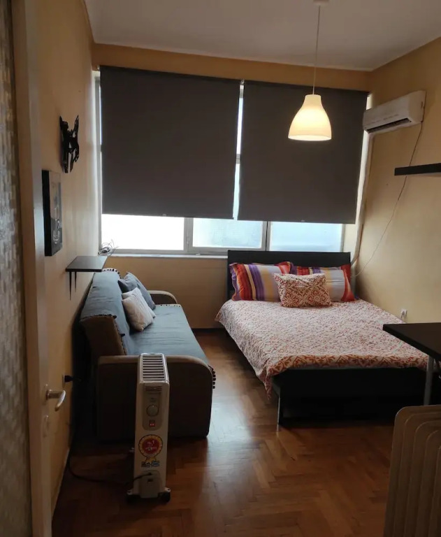 Beautiful 2-bed Apt Free Parking Near Town Athina