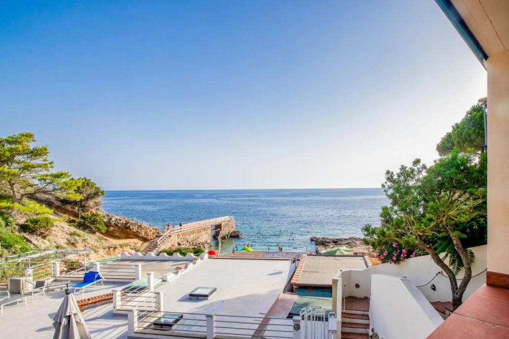 Stecchi three-room beach front 5 beds-Casa Stecchi