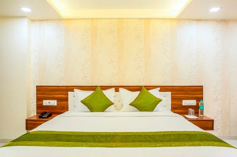 De Grandeur Thane