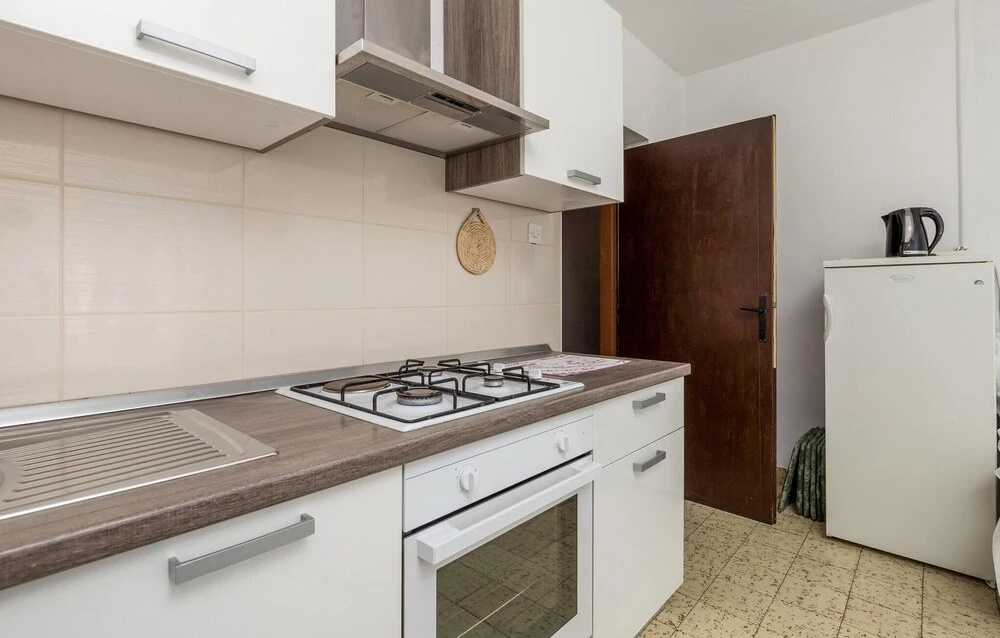 Awesome Apartment in Pag With Wifi and 3 Bedrooms