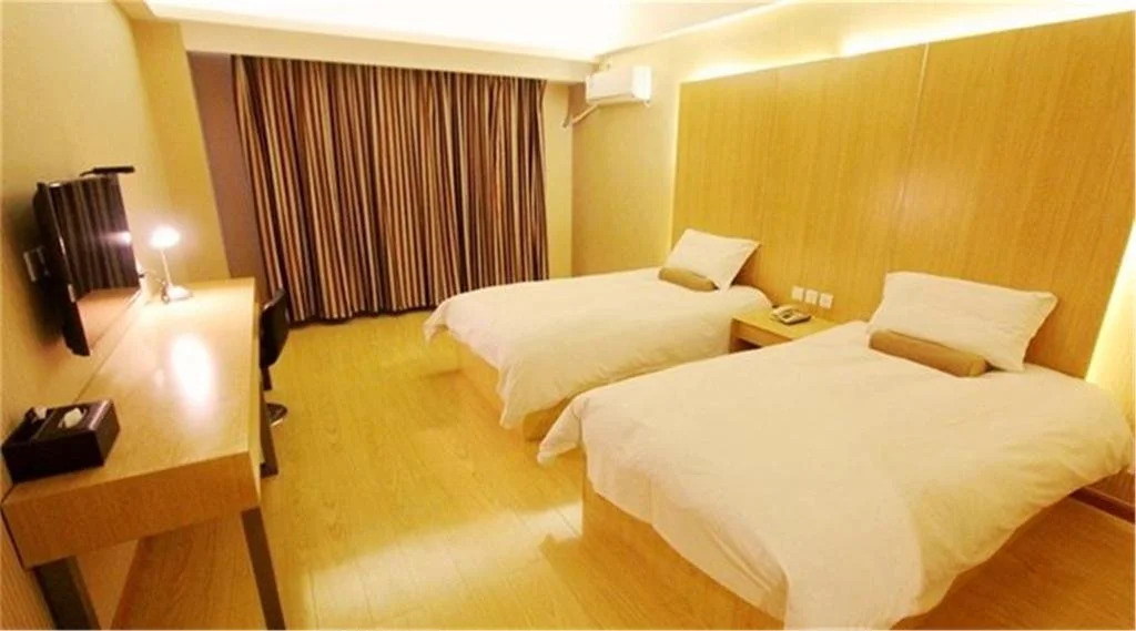Starway Hotel Qingdao Taidong Pedestrian Street