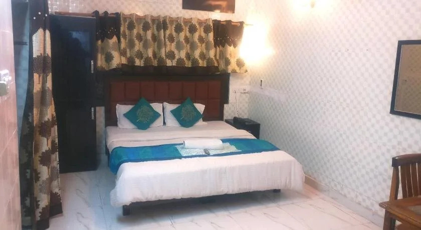 Hotel Embassy