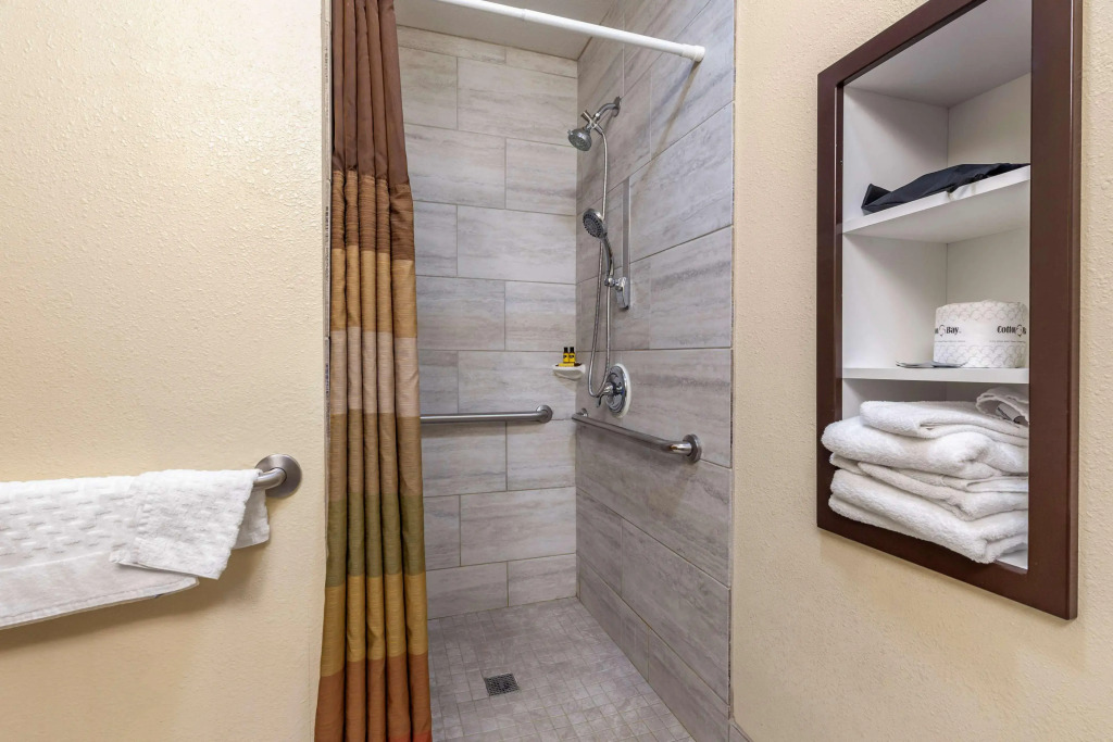 Best Western PLUS Sparta Trail Lodge