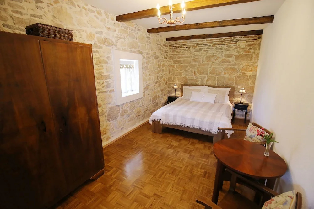 Stonehouse by the Sea Zmorac