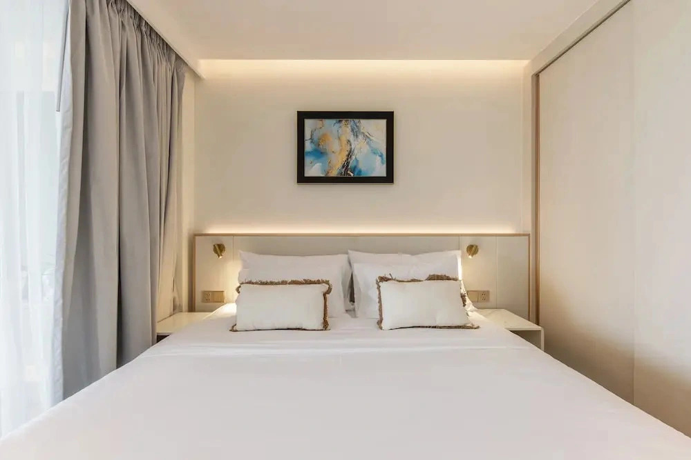 The Aqua Luxury Apart Hotel Waterfront