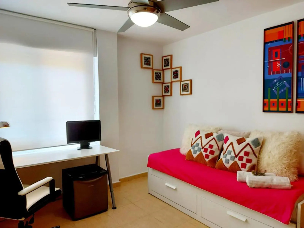 Duplex with sea views, garden and terrace
