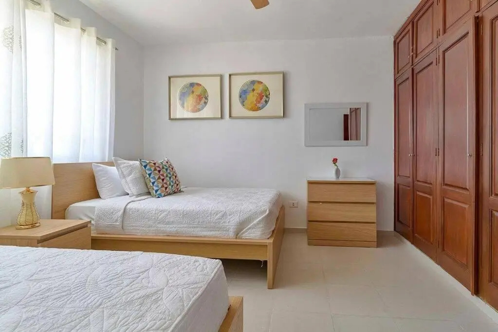 Oasis in front of the PARK/ 3BR W/ FAMILY ROOM + STUDY