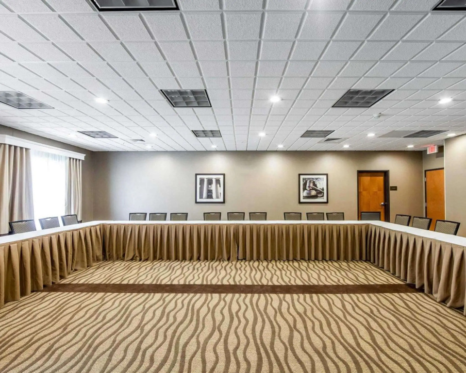 Comfort Suites Marietta-Parkersburg