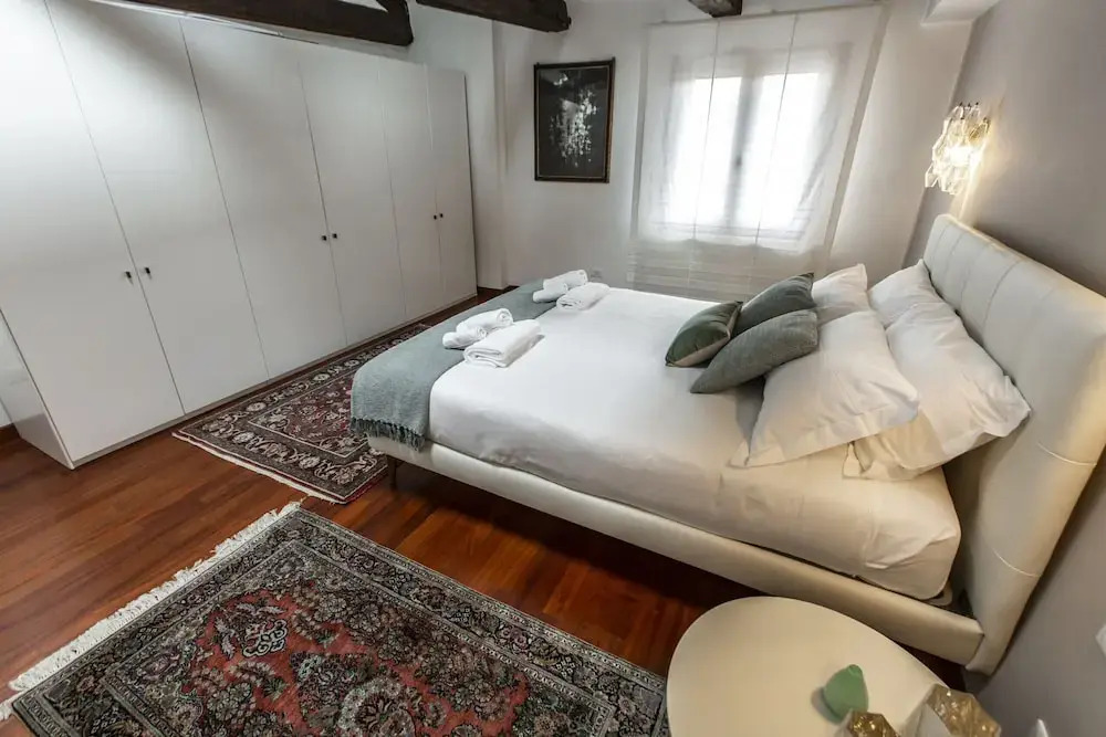 San Pantalon Luxury Penthouse R&R