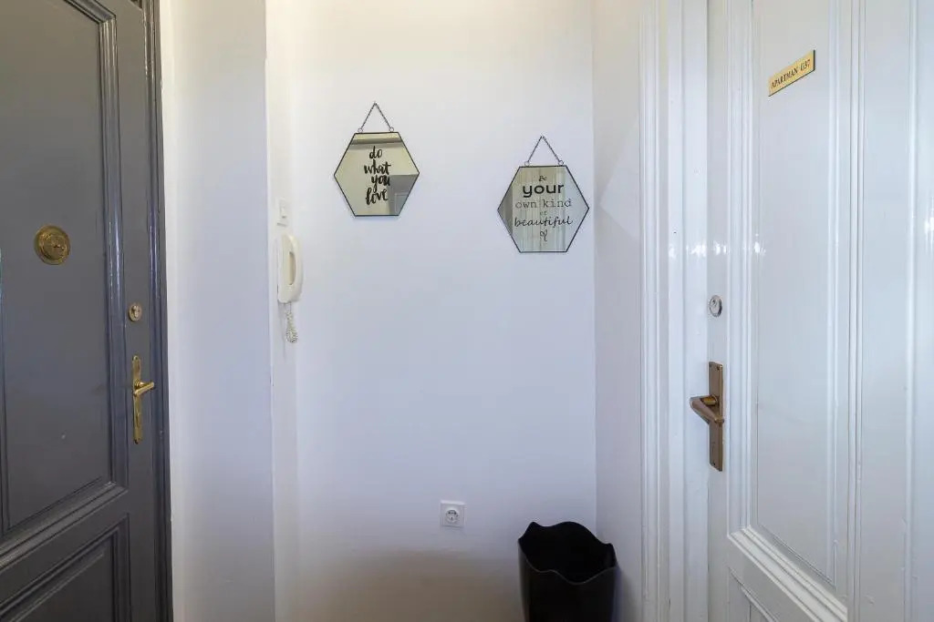 Apartment G37