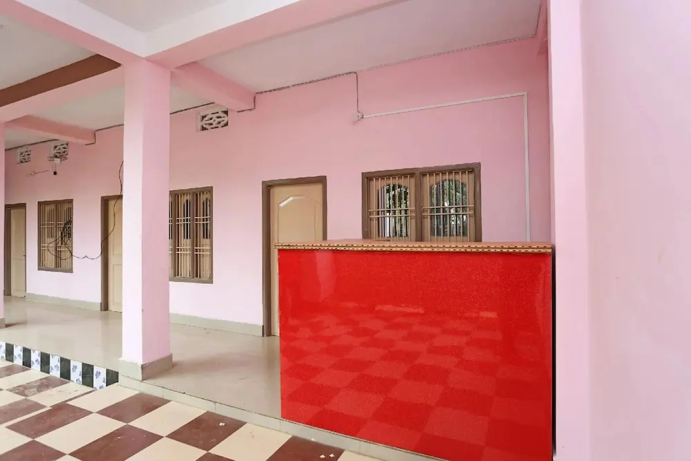 Goroomgo Somnath Rest House Puri