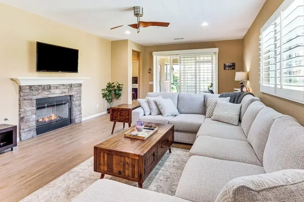Walk to Coachella & Stagecoach: Festival Retreat!