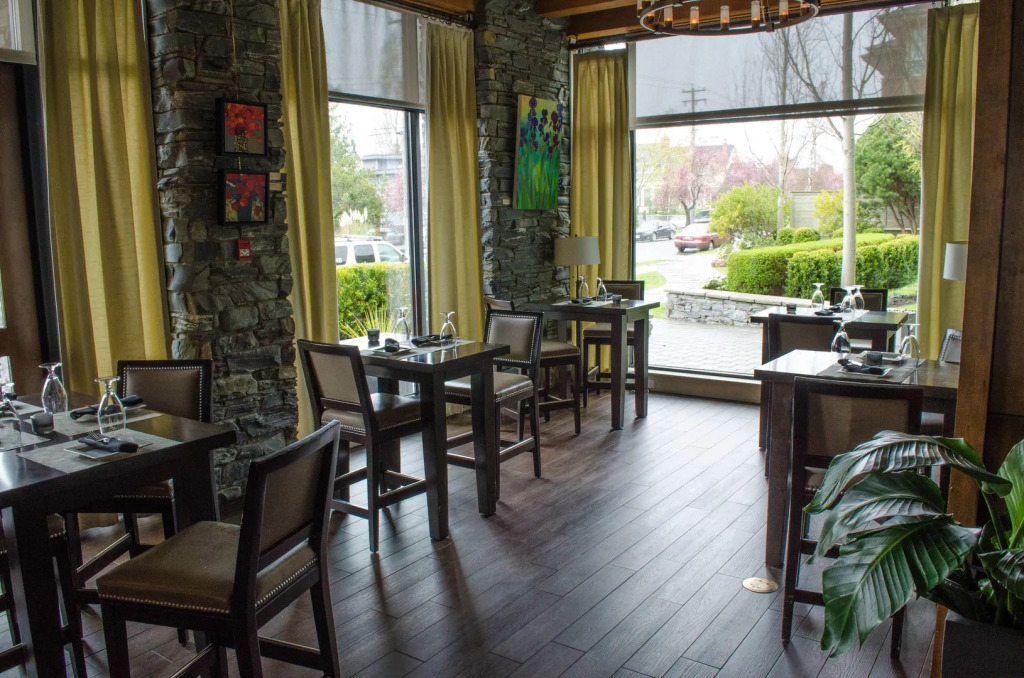 Oswego Hotel
