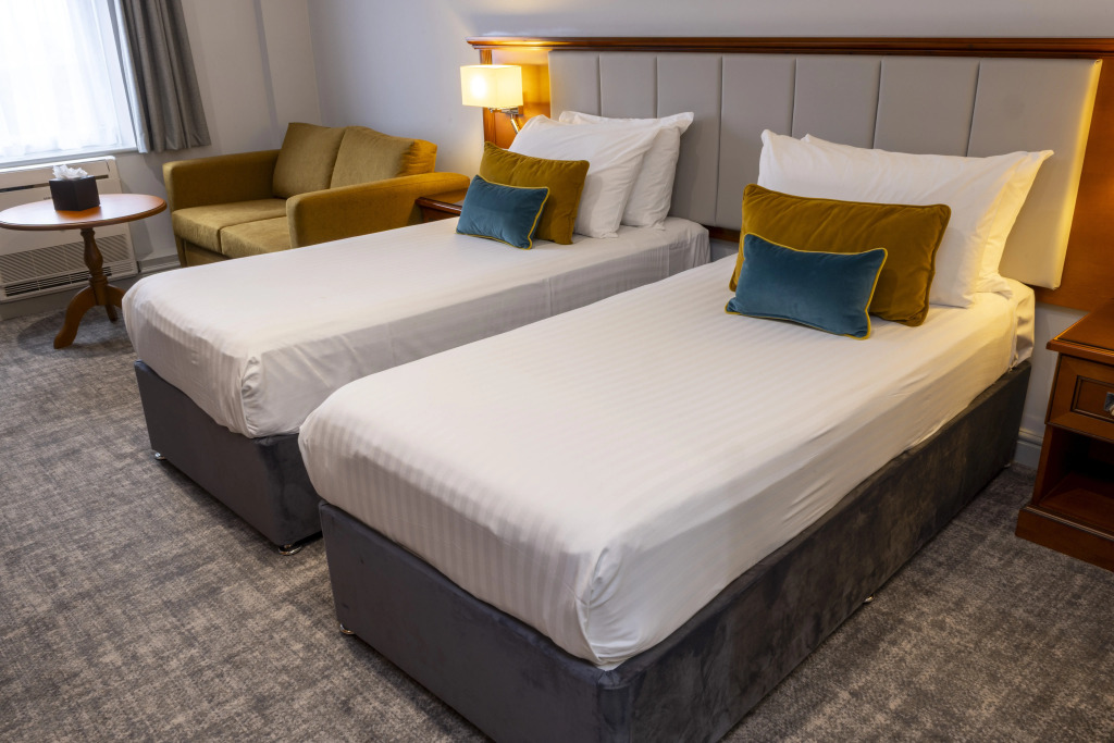 Crowne Plaza East Midlands Airport by IHG
