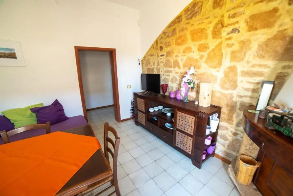 Caretta House