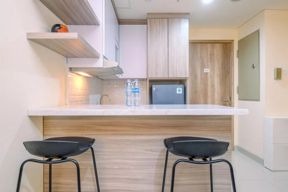 Spacious And Elegant 1Br Apartment Pejaten Park Residence