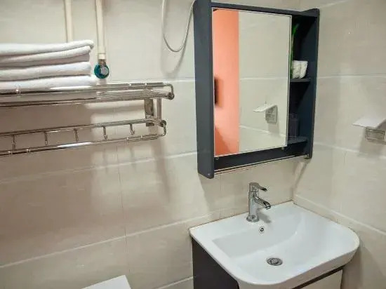 South Weizhou Chaoyue Express Hotel