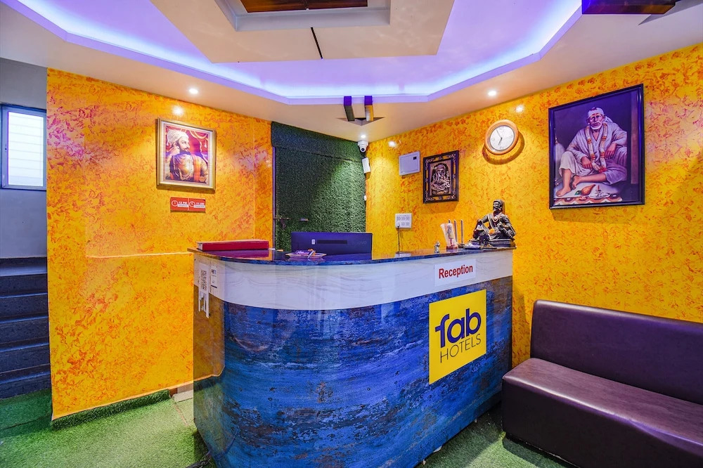 FabHotel 4 Star Executive