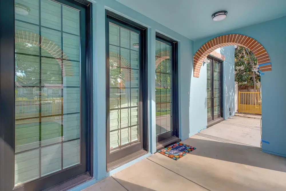 Shop, Dine & Explore Pasadena! Newly Built Home