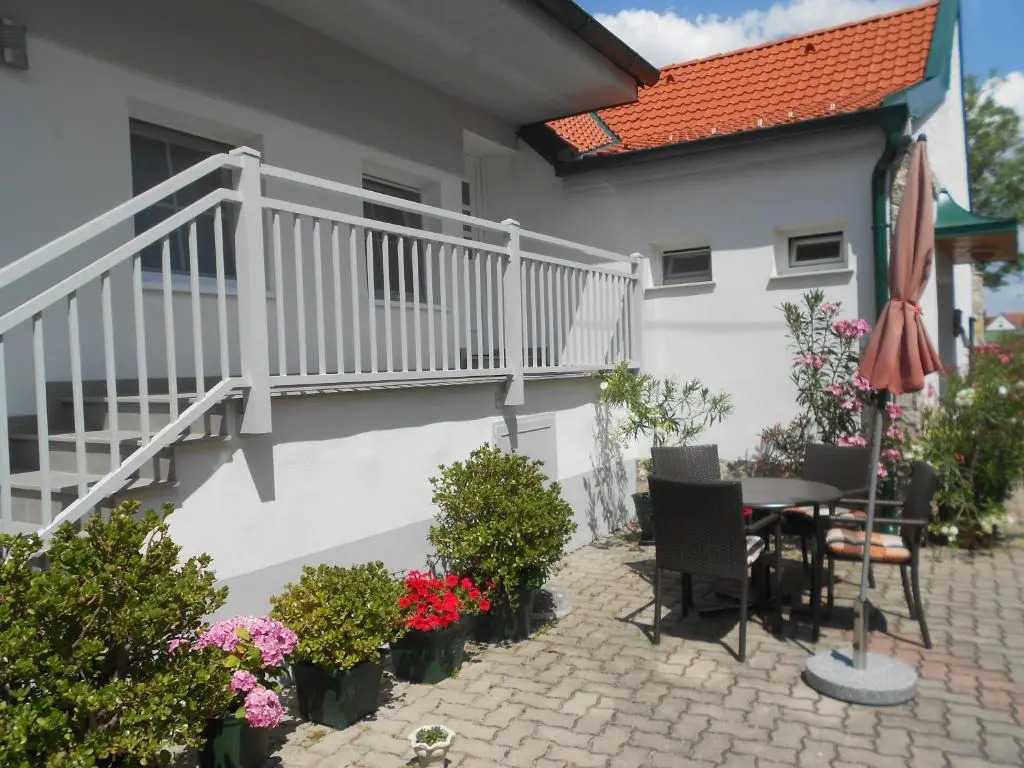 Weingut Apartment Hildegard Gangl