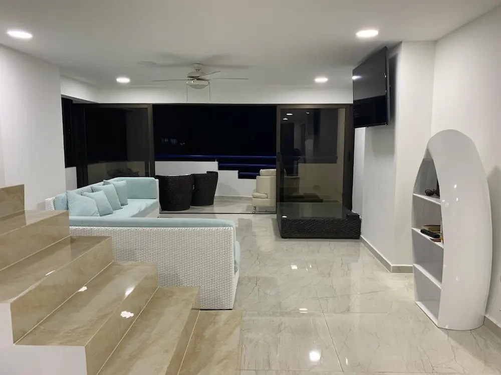 3mr8 Duplex Apartment Close To The Sea With Pool