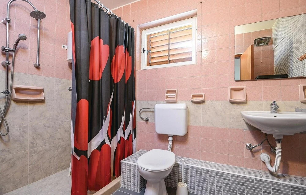 Awesome Home in Orebic With Wifi and 5 Bedrooms