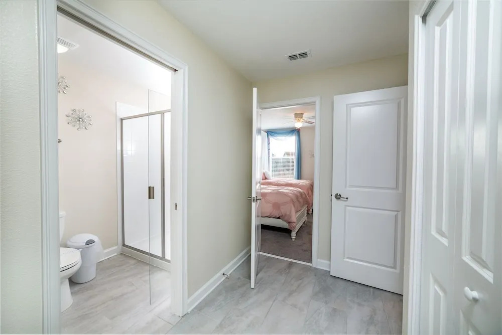 Tr_531r Champions 8 Bedroom Home