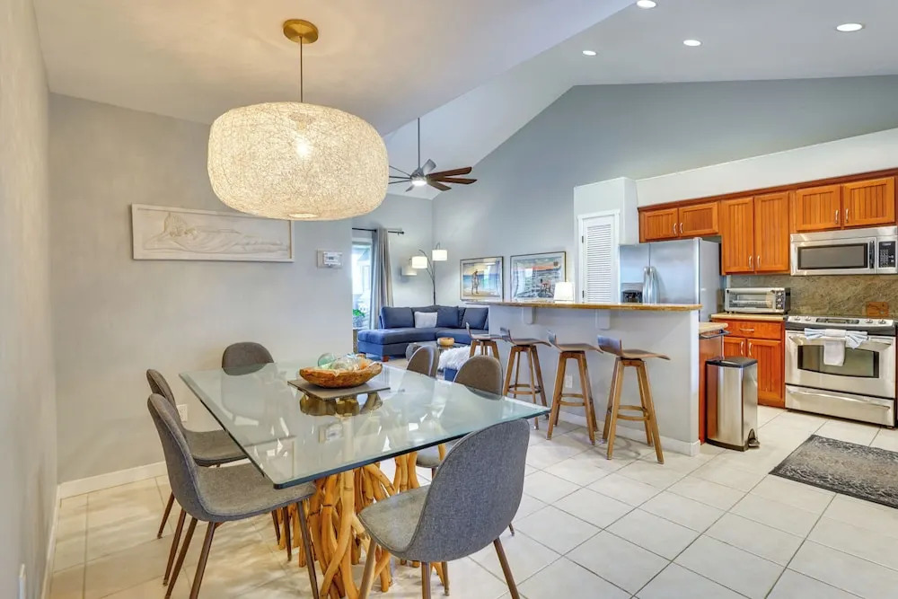 Luxe Maunalani Resort Condo w/ Pool + Beach Access