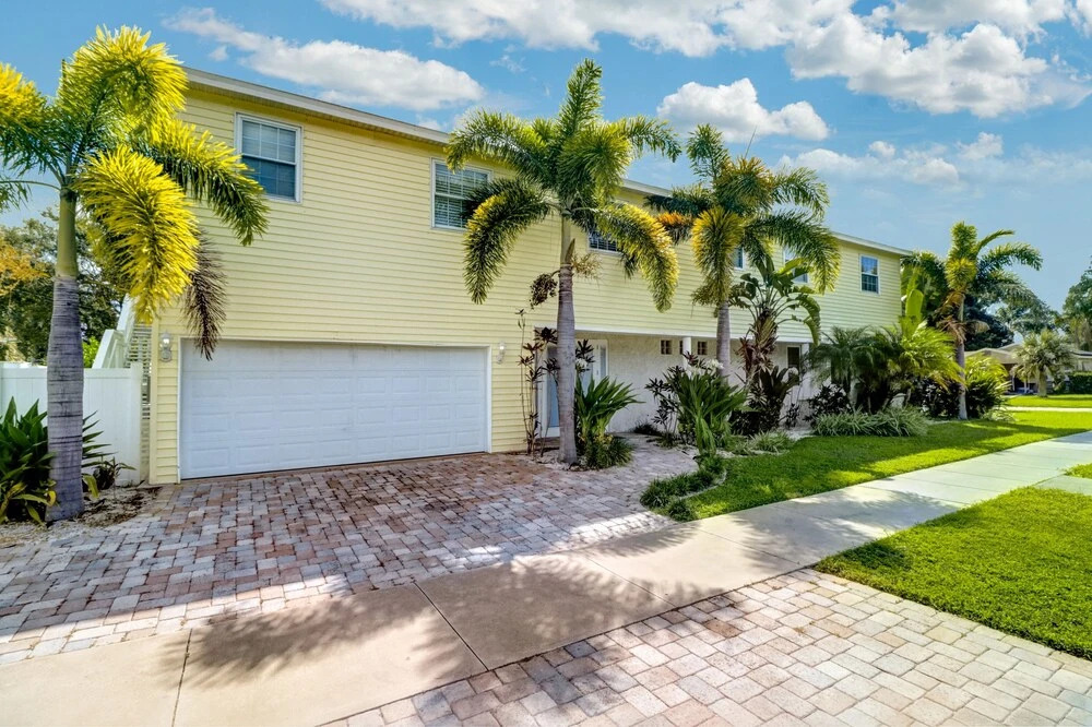 58th St S 1826 - 4 Br Home
