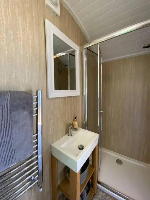 Little Idyll shepherds hut