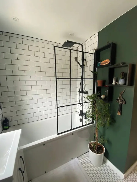 Spacious & Central 2BD House - Brighton