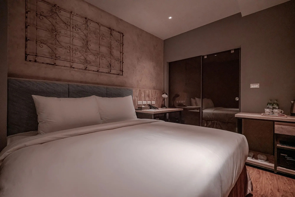 Somer Chew Hotel